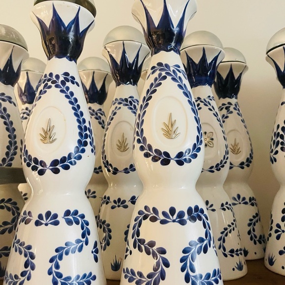 Clase Azul Reposado Tequila -Empty 750ml Hand Painted Beautiful Bottles - Picture 4 of 4